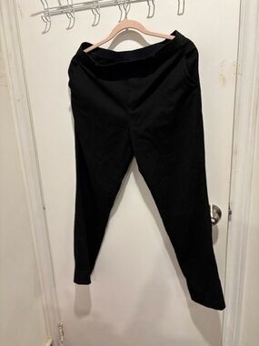 Uniqlo Women's Black Straight-Leg Pants
